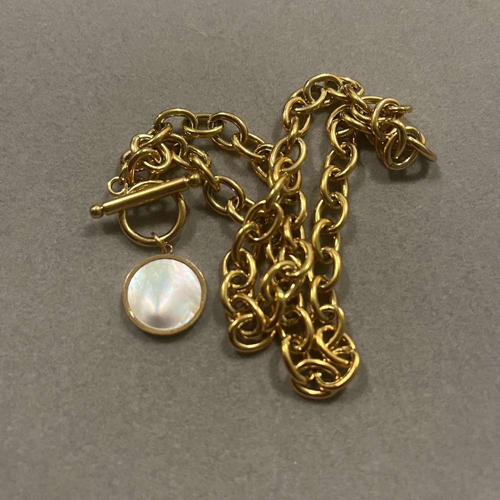 18k gold covered circle pendant chain necklace